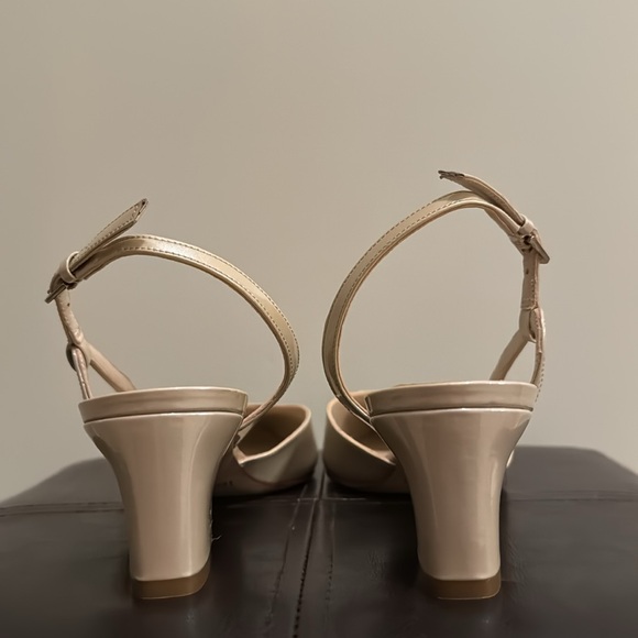 LK Bennett Patent Leather Pointed Toe Kitten Heel Slingbacks - Picture 5 of 13